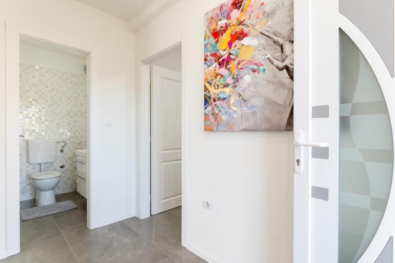 Apartment Vuletin Kaštela Esterno foto