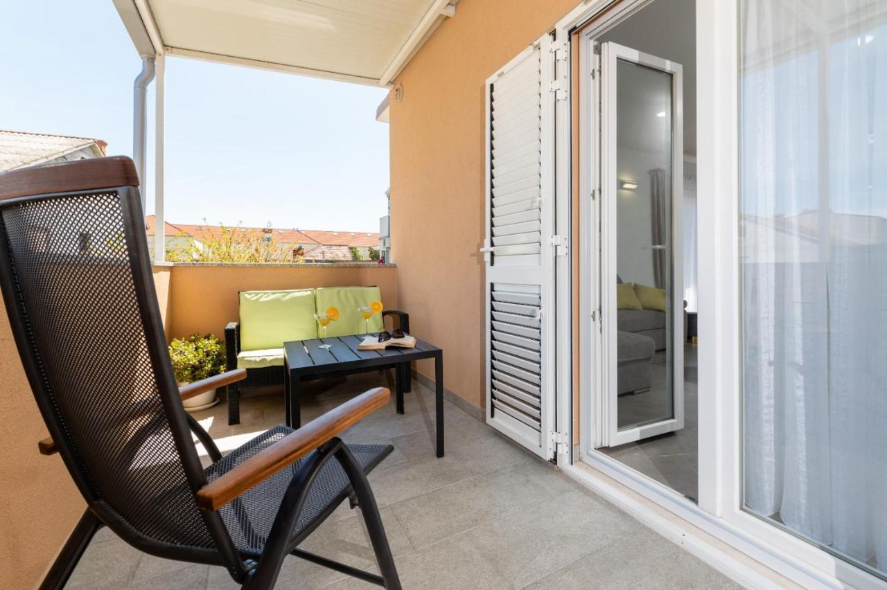 Apartment Vuletin Kaštela Esterno foto