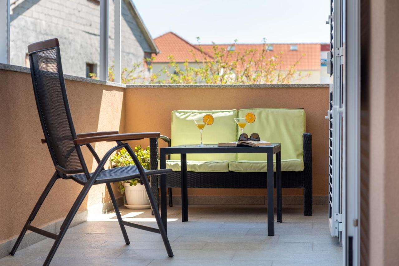 Apartment Vuletin Kaštela Esterno foto